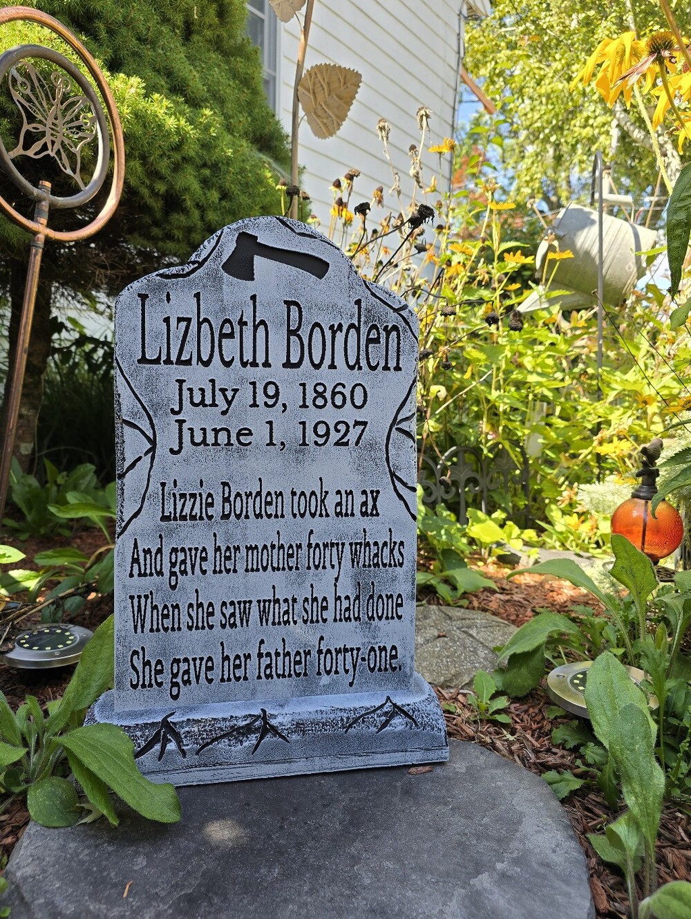Lizzy Lizbeth Borden Gravestone Headstone Cemetary